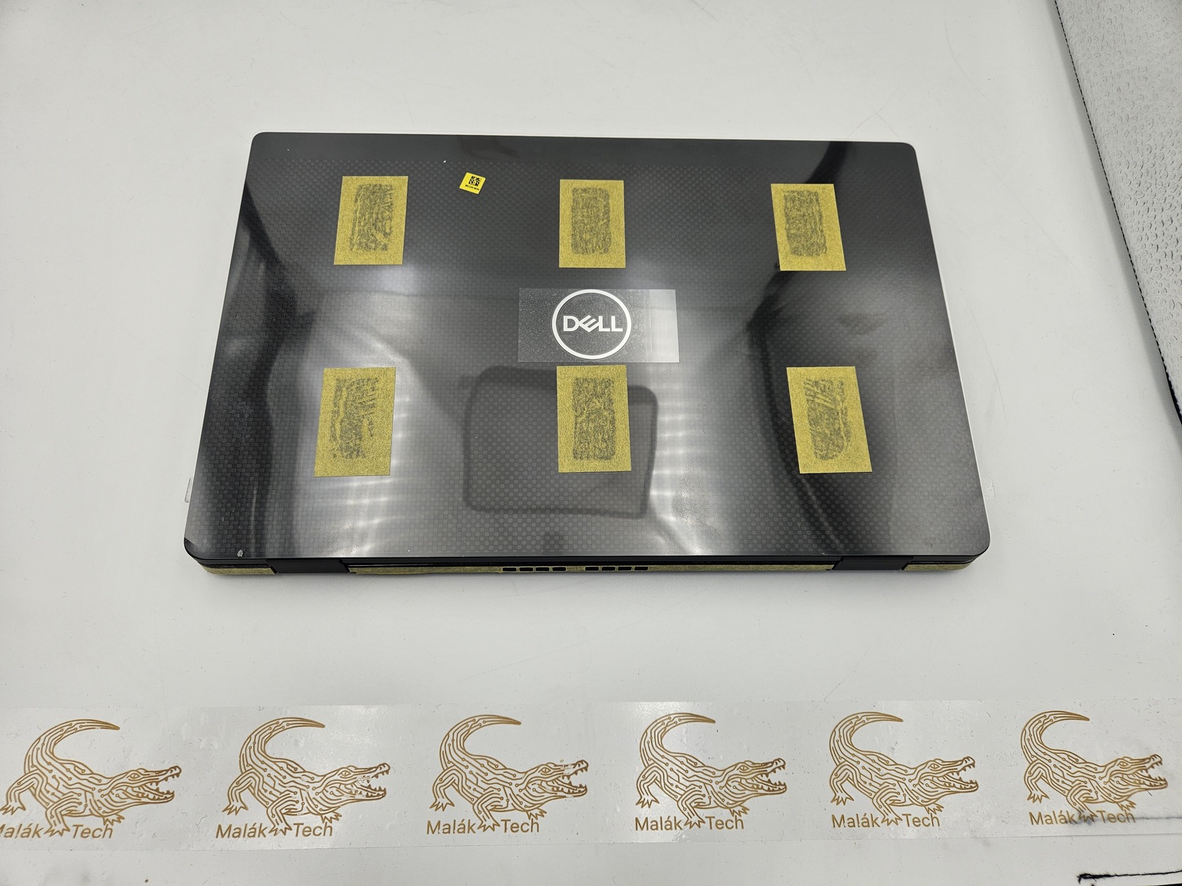 Dell Latitude 7430 felújított laptop – felülnézet, zárt fedéllel