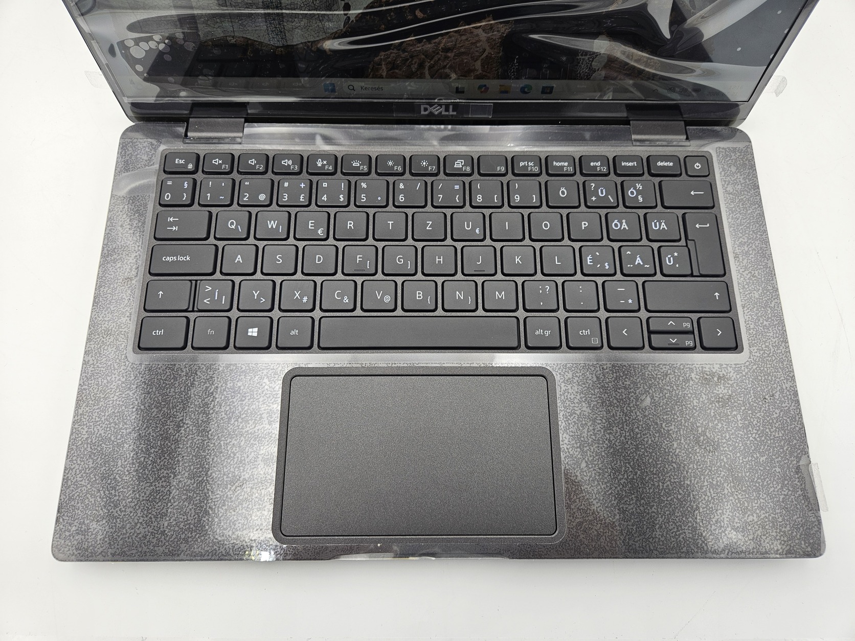 Dell Latitude 7430 EU-magyar billentyűzet közelről