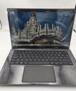 Dell Latitude 7430 bekapcsolva, kijelző közelről