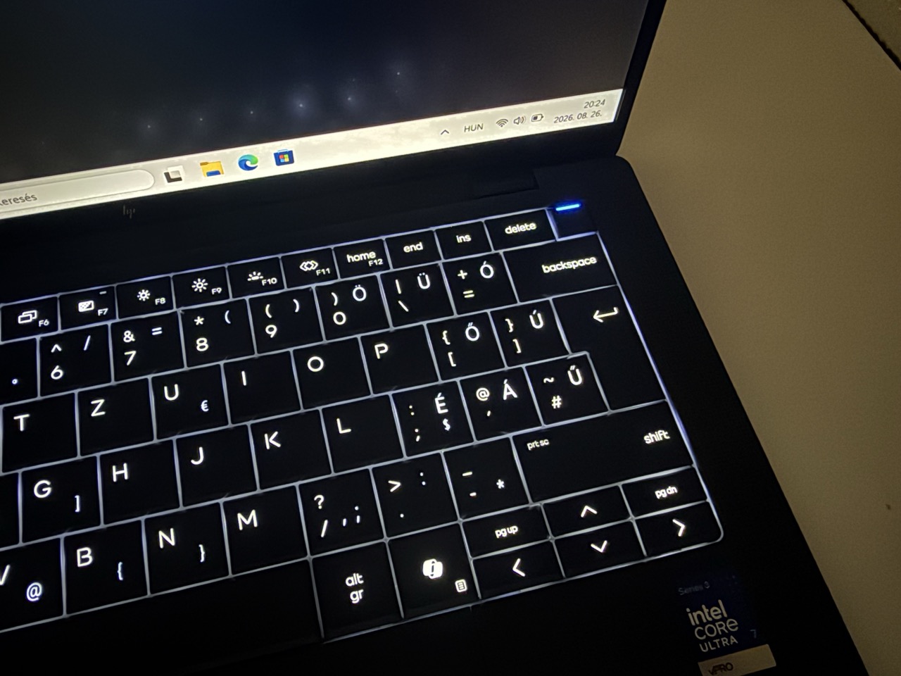 HP EliteBook X G2i 14″ AI – Ultra 7 366H, 32GB, 512GB, SureView | ÚJ - Image 9