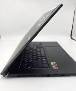 Gigabyte Aero X16 16 colos gamer laptop – termékfotó 3