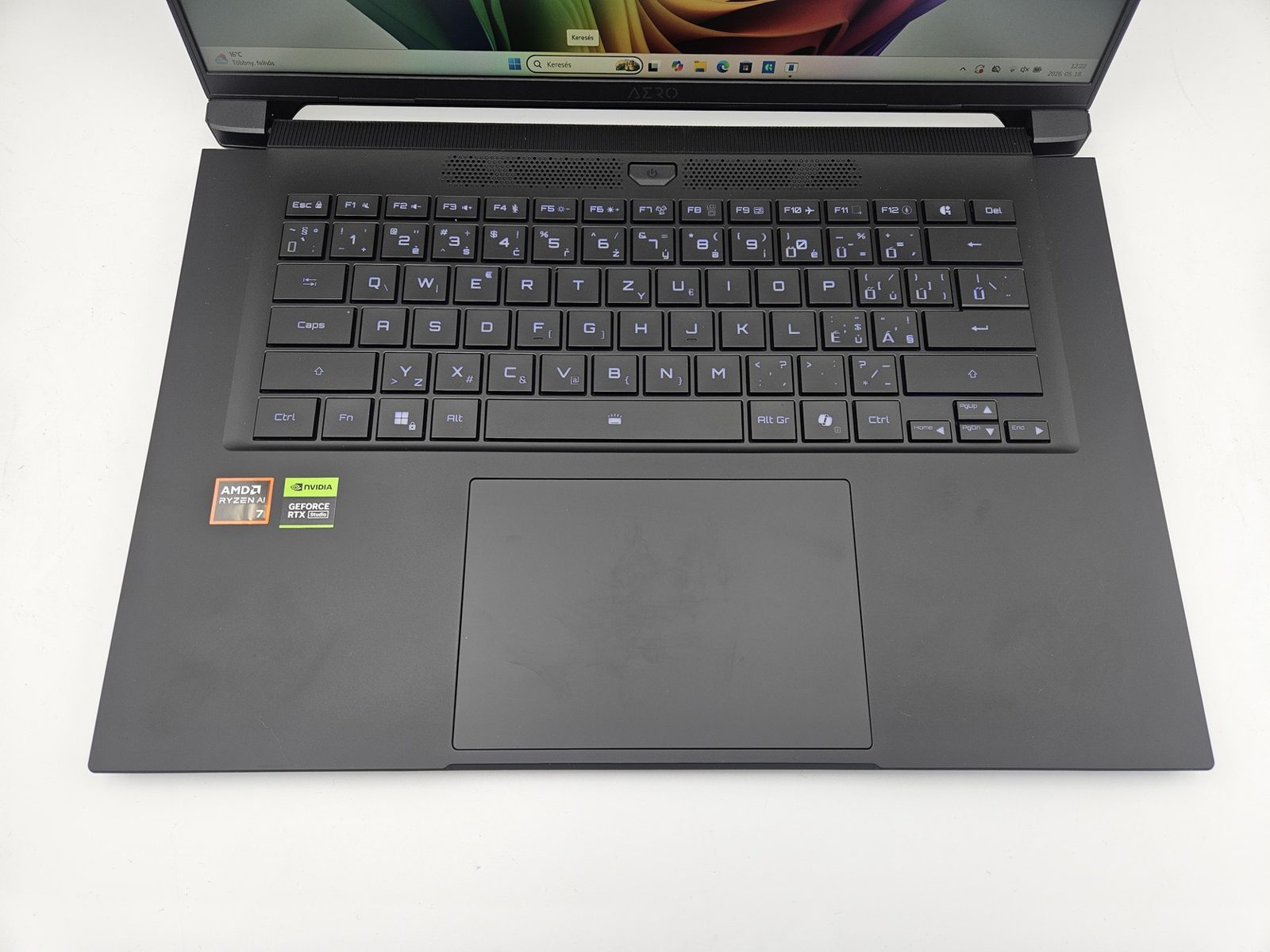 Gigabyte Aero X16 16 colos gamer laptop – termékfotó 5