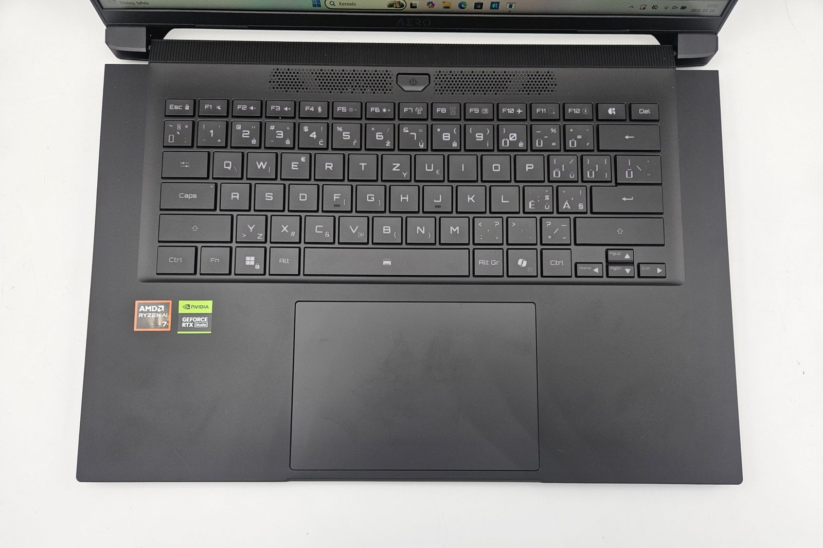 Gigabyte Aero X16 16 colos gamer laptop – termékfotó 6