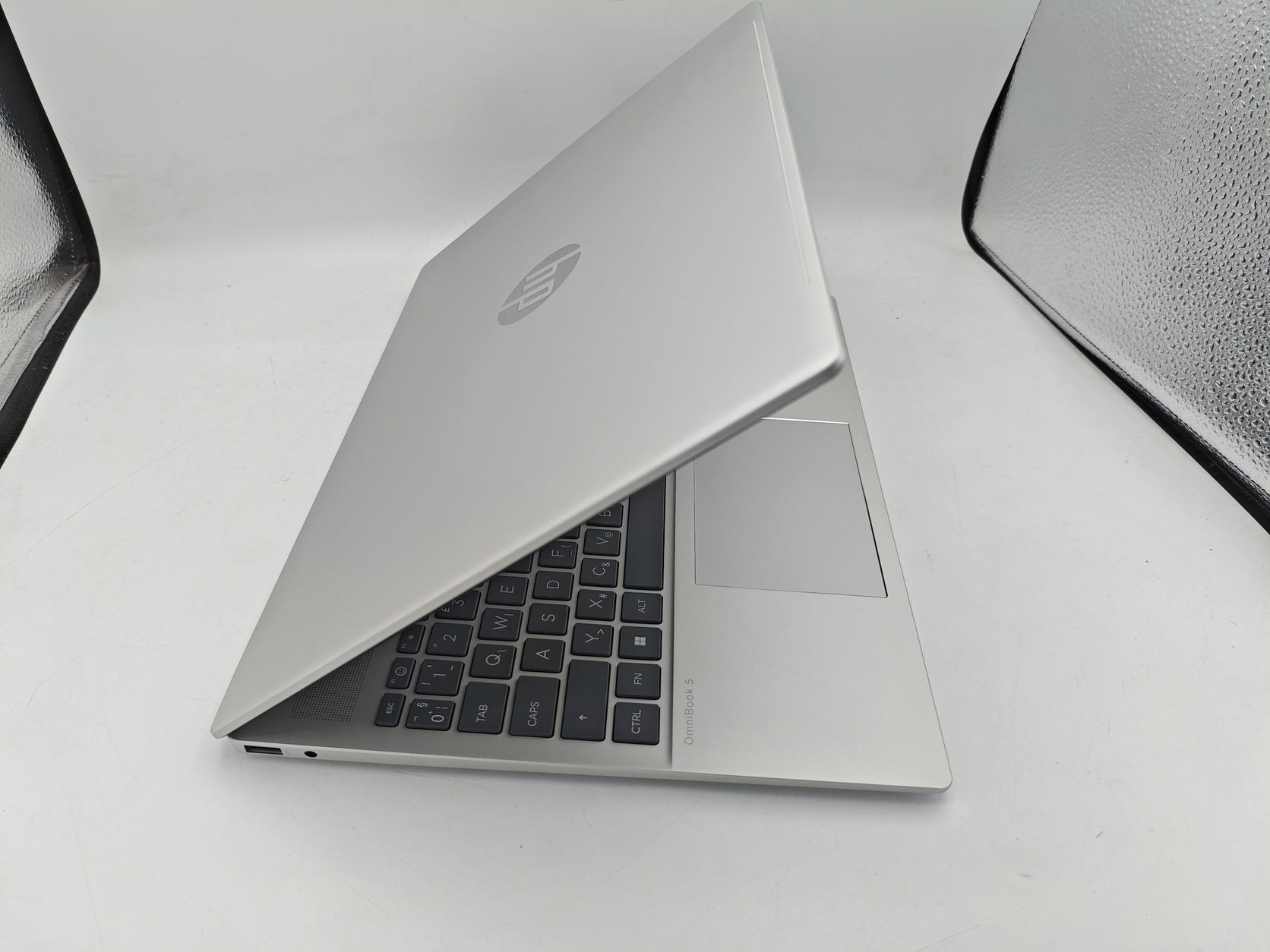 HP OmniBook 5 16 colos laptop – termékfotó 4