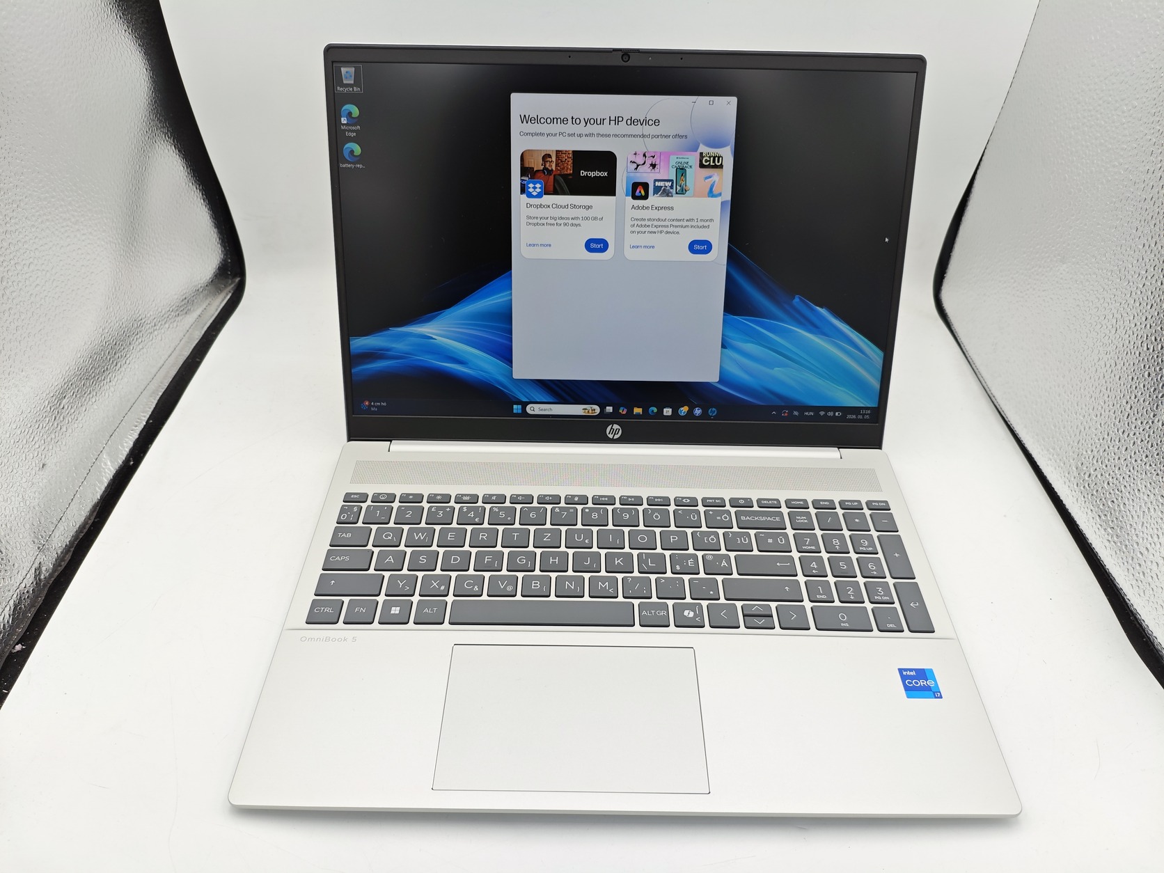 HP OmniBook 5 16 colos laptop – termékfotó 2