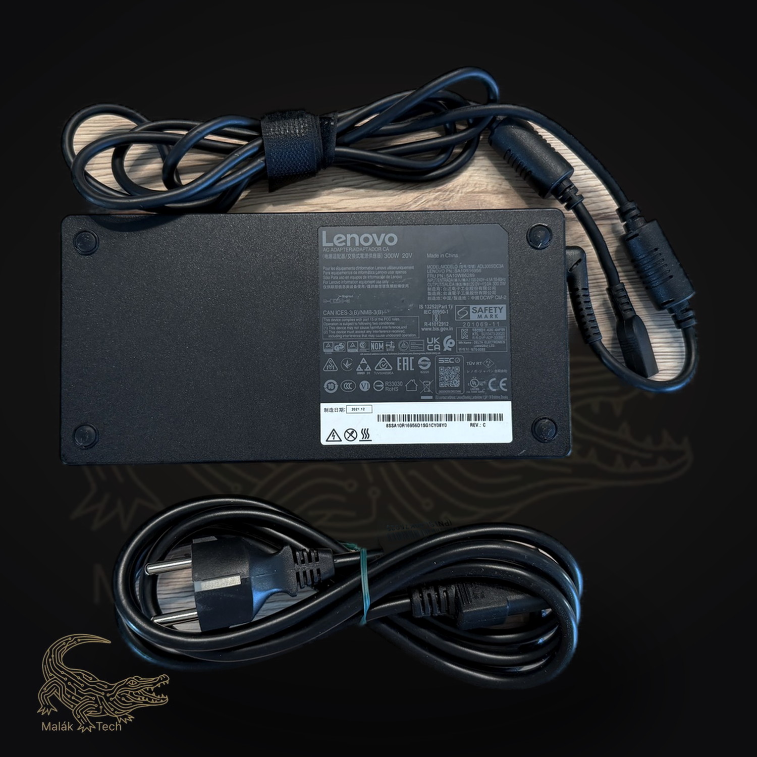 Lenovo Legion Pro 5 16ARX8 RTX 4070 gamer laptop – termékfotó 3