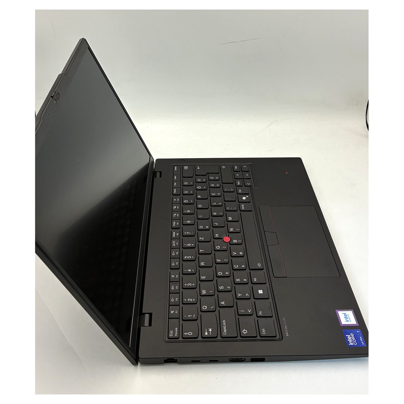 Lenovo ThinkPad L14 Gen 5 üzleti laptop – termékfotó 2