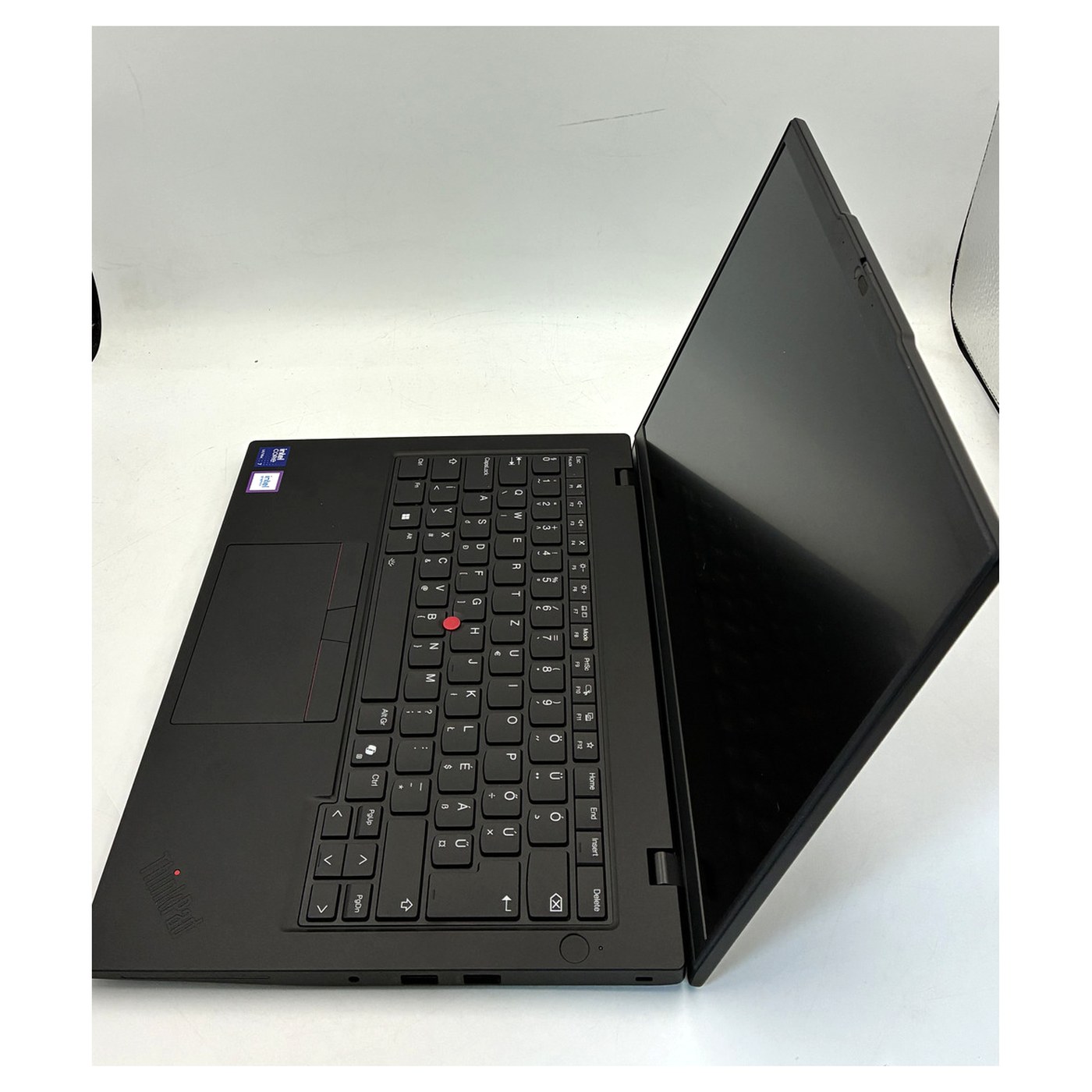 Lenovo ThinkPad L14 Gen 5 üzleti laptop – termékfotó 4