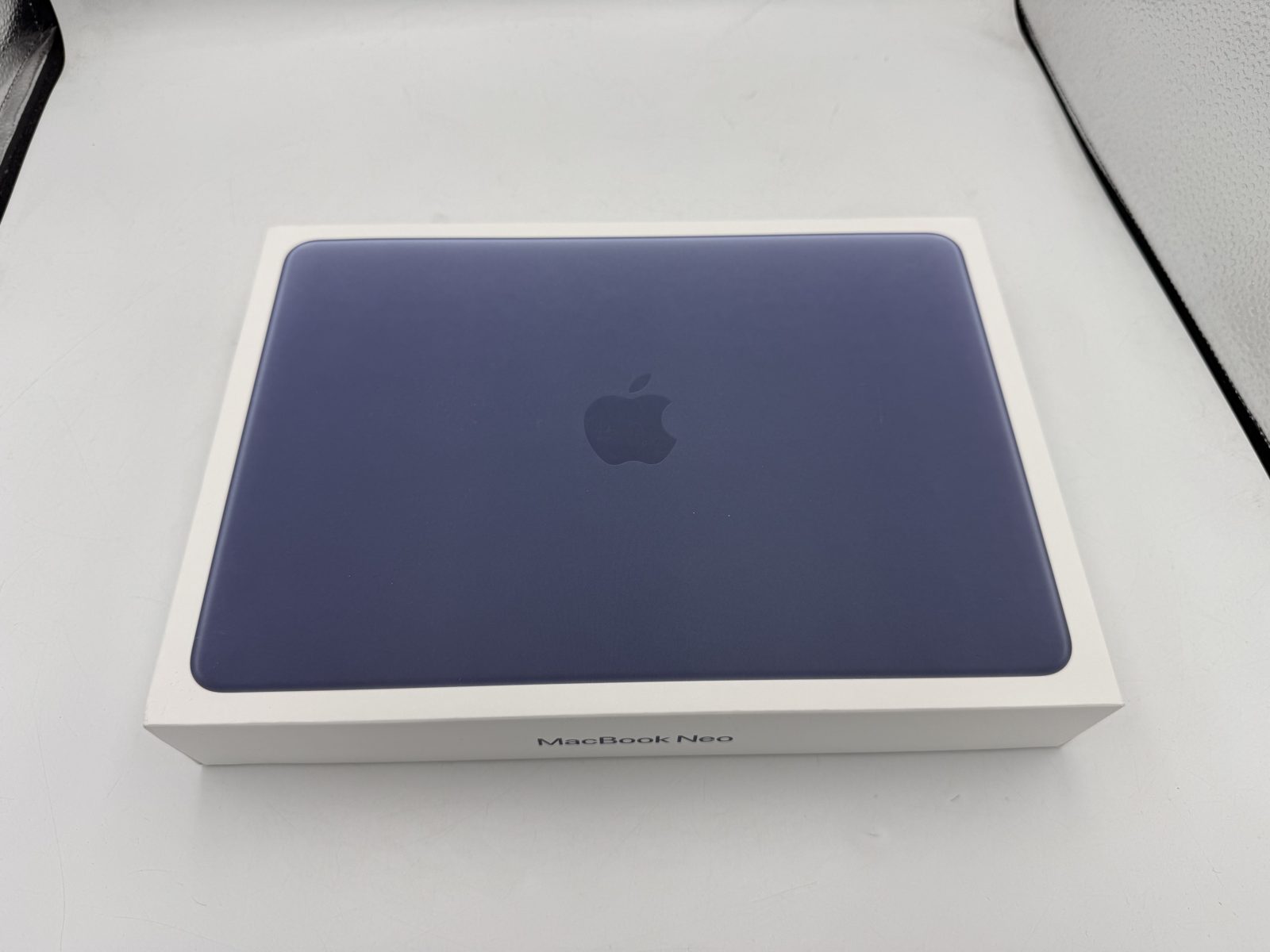 Apple MacBook Neo (256GB) – Kék | ÚJ