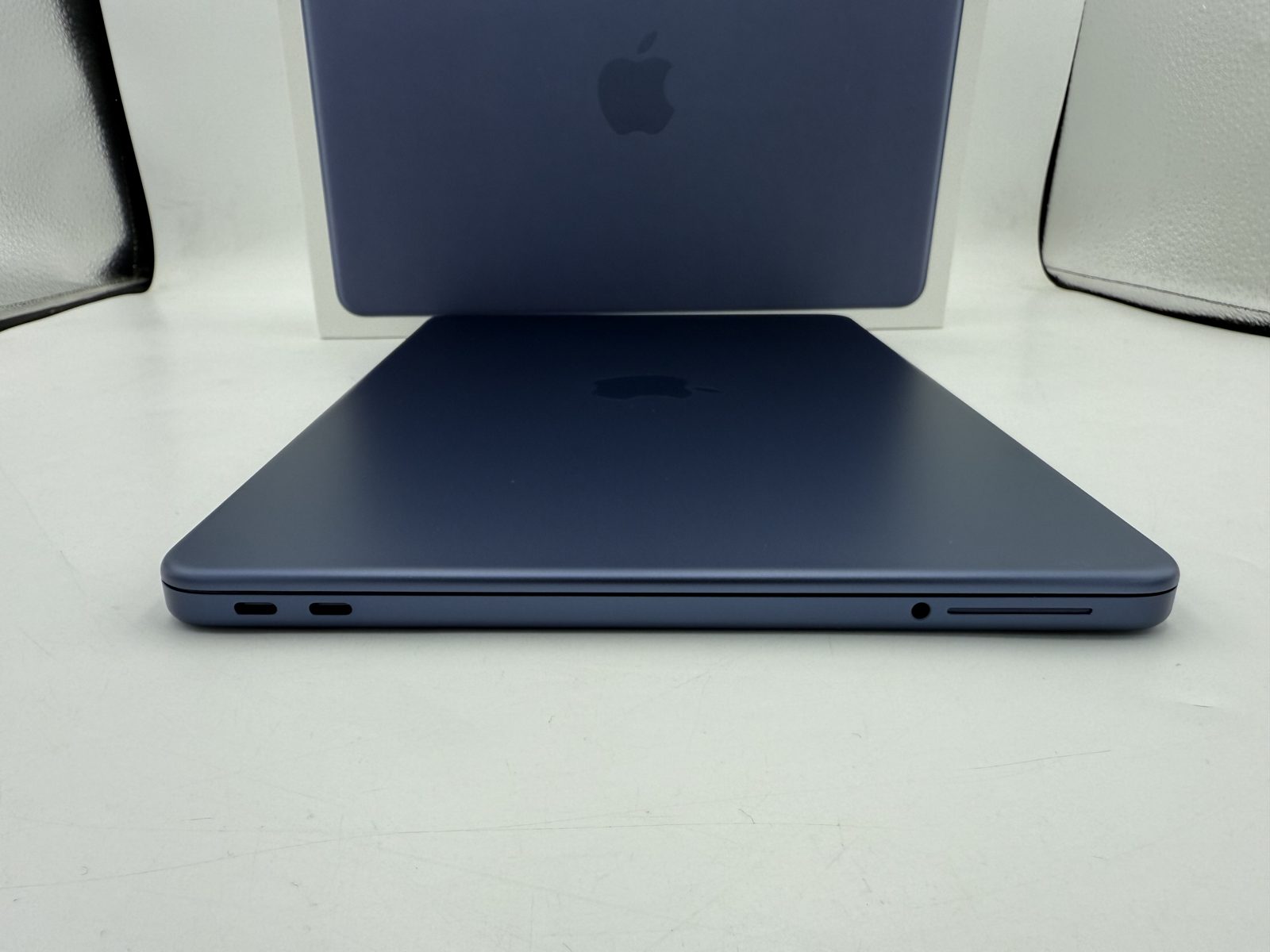 Apple MacBook Neo (256GB) – Kék | ÚJ - Image 4