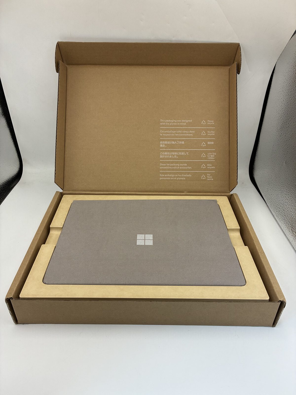 Microsoft Surface Pro 10 – Ultra 5 135U, 16GB – Fekete | ÚJ - Image 2