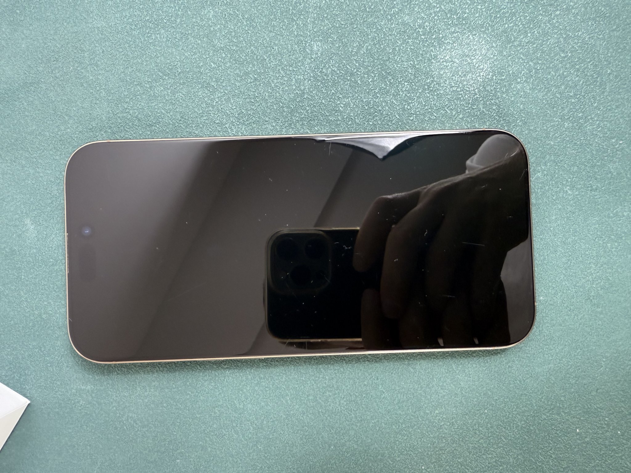Apple iPhone 16 Pro Max (256GB) – Sivatagi titán | Grade A- - Image 10