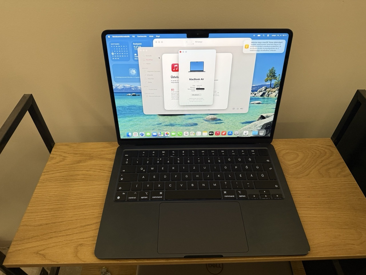 MacBook Air M2 2022 rendszerinformáció: Apple M2 chip, 24 GB egyesített memória