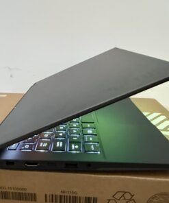 ASUS TUF Gaming A14 FA401WU bal oldali portjai: USB4 Type-C és HDMI 2.1