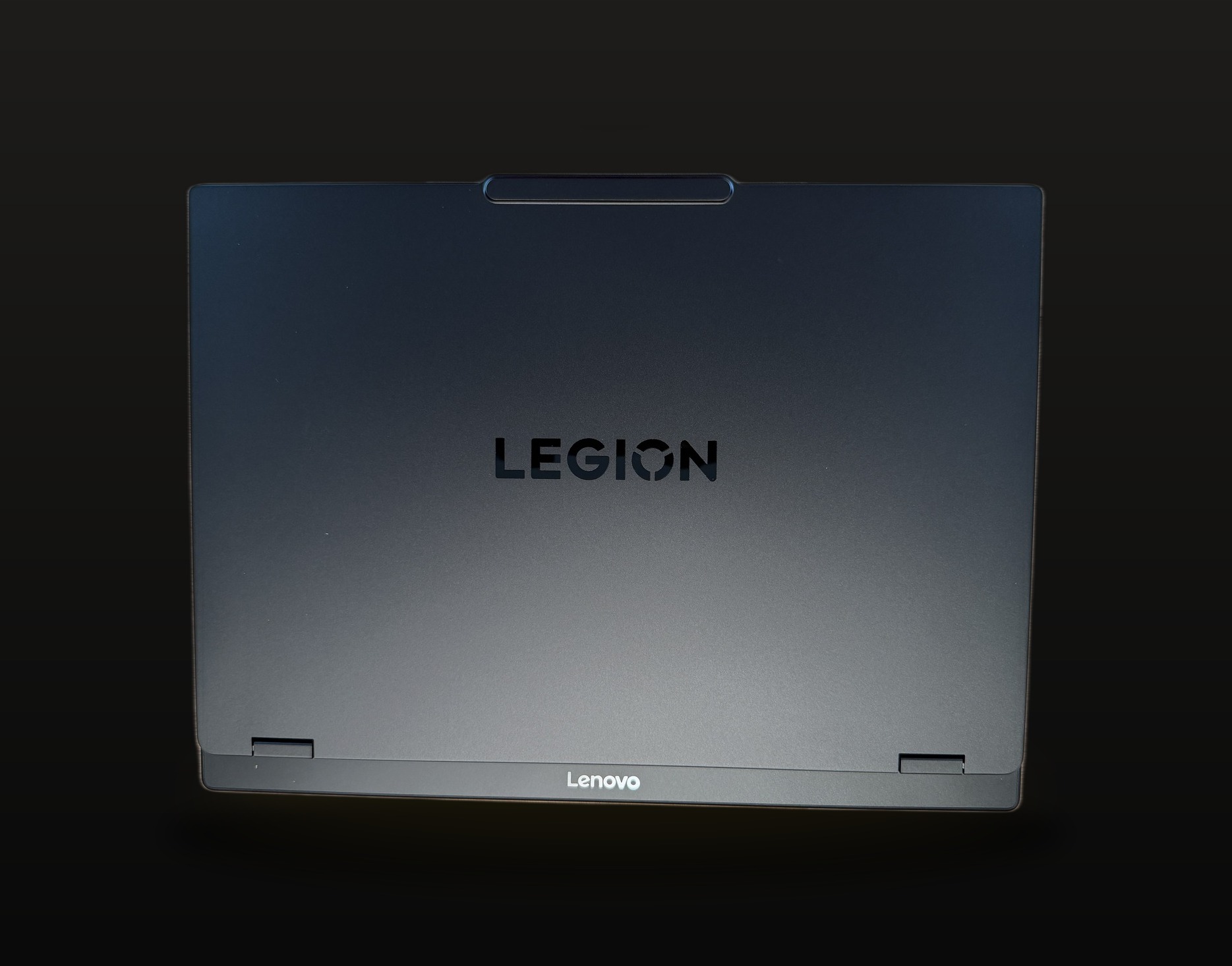 Lenovo Legion 5 15IAX10 felújított gamer laptop Ultra 9 275HX RTX 5070 zárt fedlappal