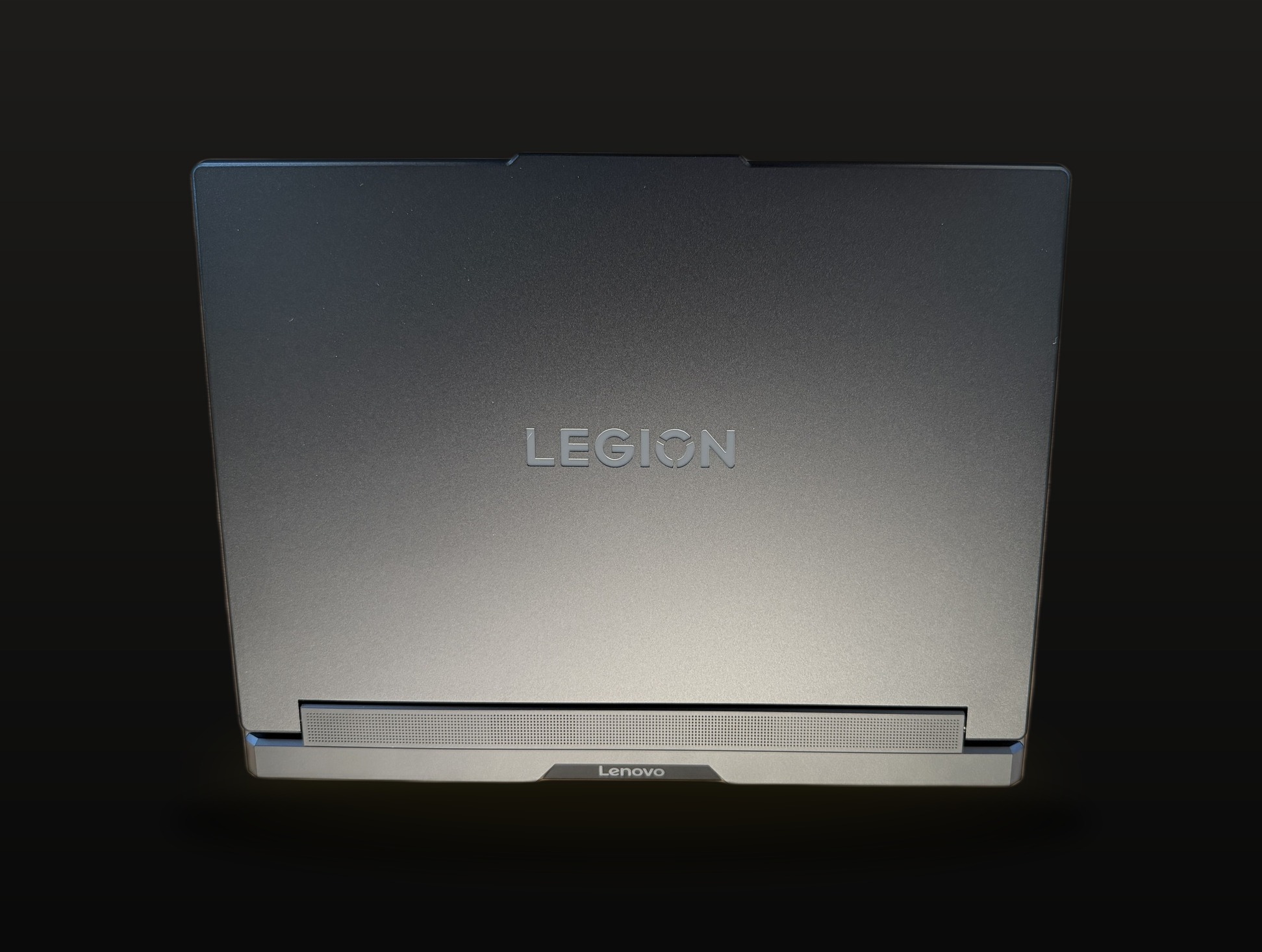Lenovo Legion Pro 7 16IAX10H felújított gamer laptop zárt fedlappal, Ultra 9 275HX RTX 5090
