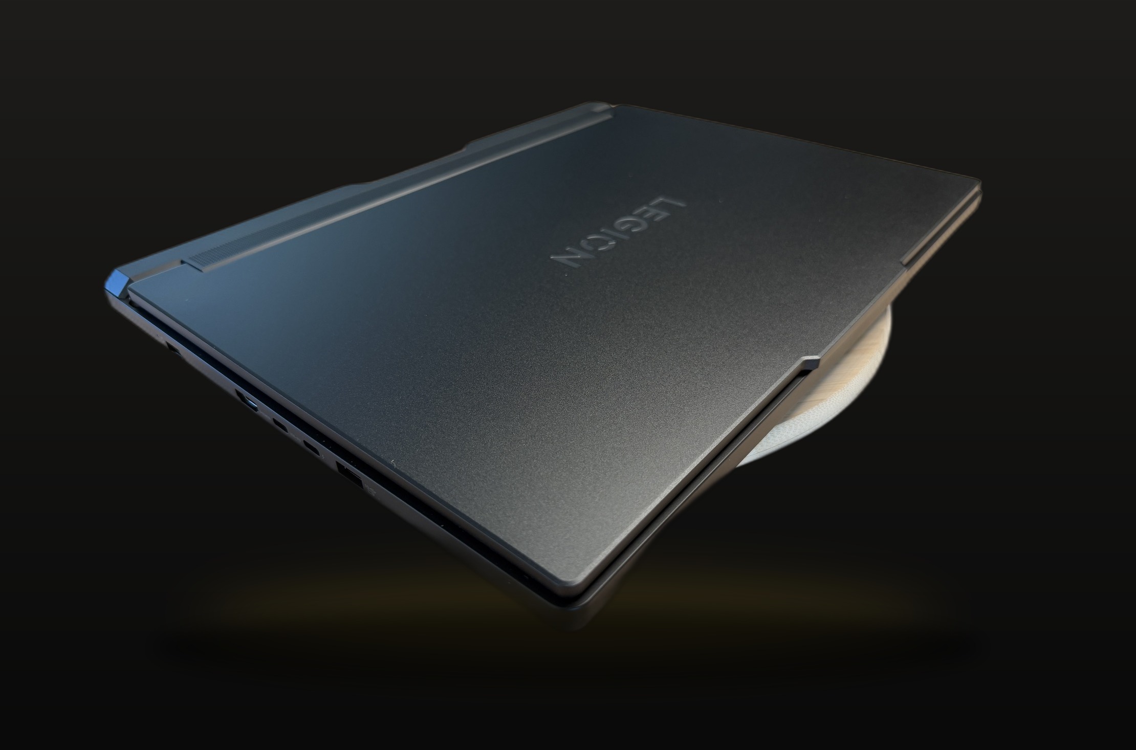 Lenovo Legion Pro 7 16IAX10H – Ultra 9 275HX, RTX 5090, 16GB, 1TB SSD | ÚJ - Image 3