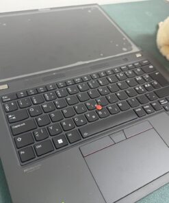 Lenovo ThinkPad T14 Gen 3 EU-magyar lézerezett billentyűzet közelről